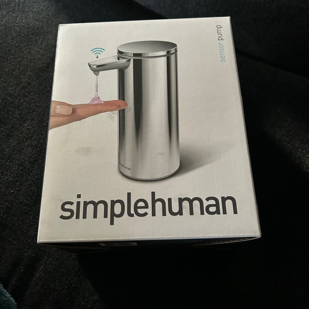 Simplehuman soap dispenser